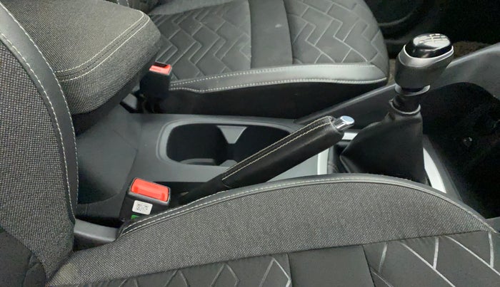 2023 Nissan MAGNITE XV PREMIUM, Petrol, Manual, 19,730 km, Gear Lever