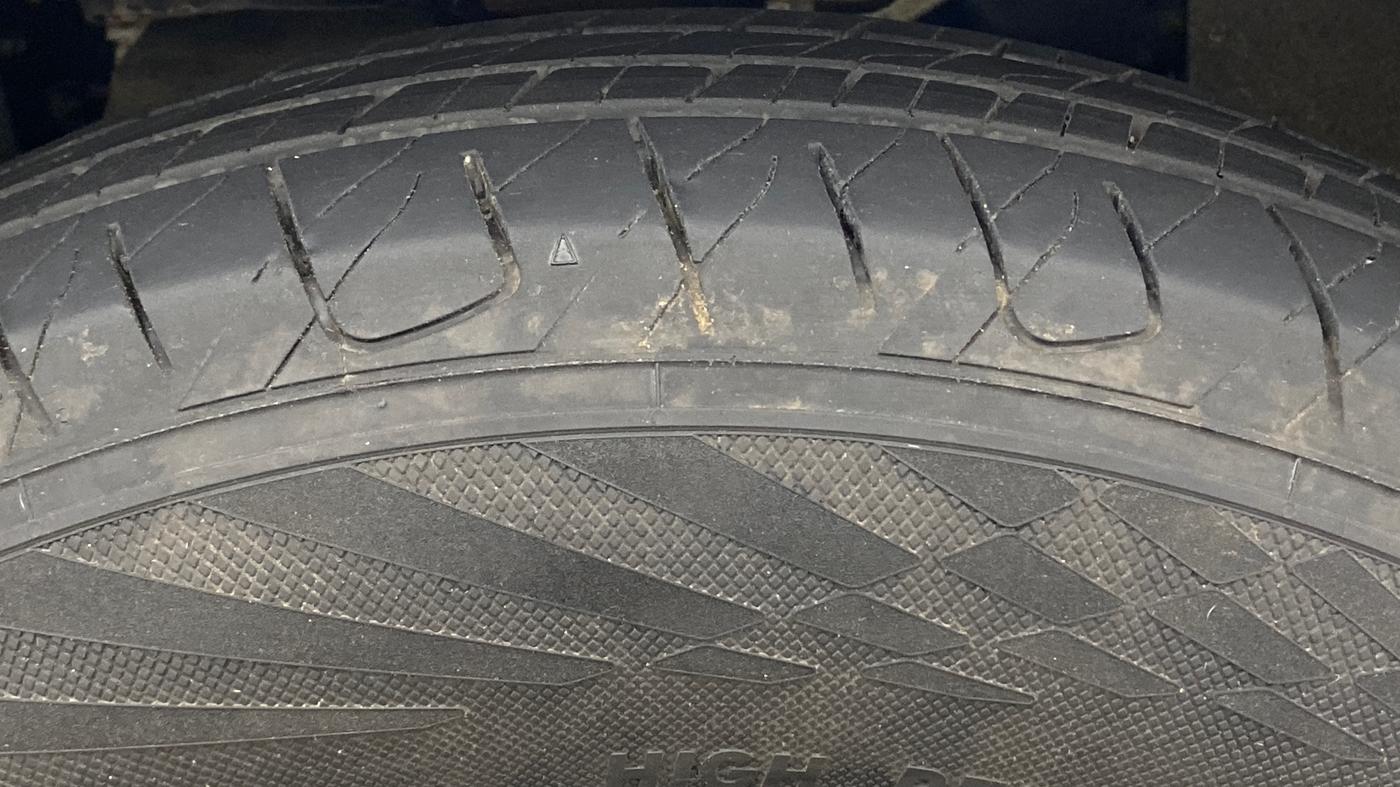 2025 Mahindra Bolero B6, Diesel, Manual, 9,516 km, Right Front Tyre Tread