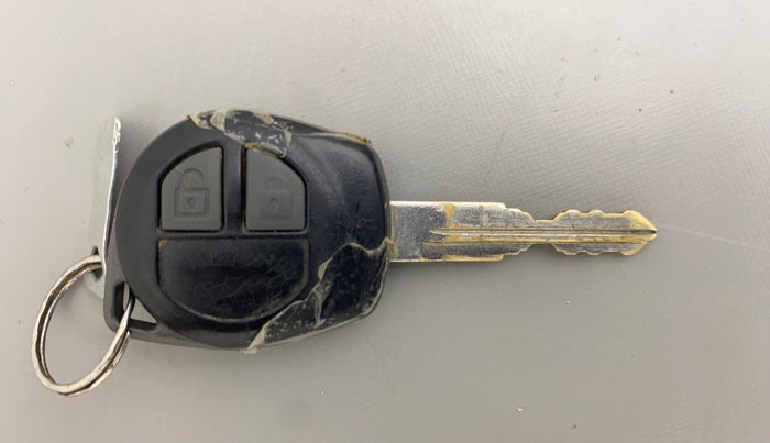 2013 Maruti Swift Dzire VDI, Diesel, Manual, 65,833 km, Key Close Up