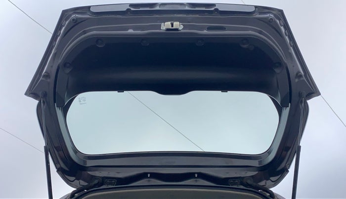 2016 Maruti Swift VXI D, Petrol, Manual, 30,780 km, Boot Door Open