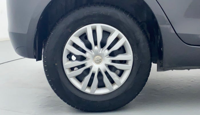2016 Maruti Swift VXI D, Petrol, Manual, 30,780 km, Right Rear Wheel