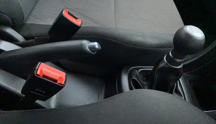 2016 Maruti Swift VXI D, Petrol, Manual, 30,780 km, Gear Lever