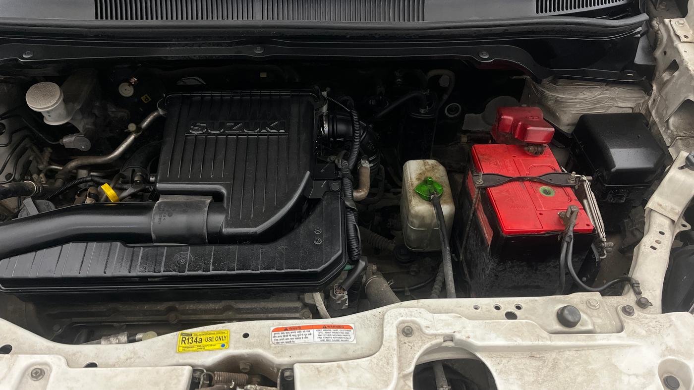 2014 Maruti Ritz VXI, Petrol, Manual, 45,015 km, Engine View - Left