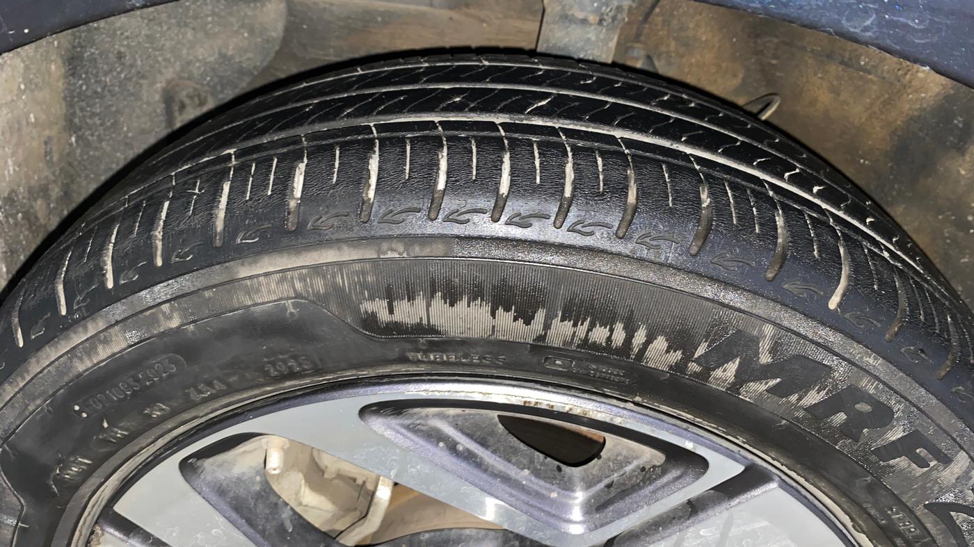 2023 Hyundai AURA SX 1.2 CNG, CNG, Manual, 31,633 km, Left Front Tyre Tread