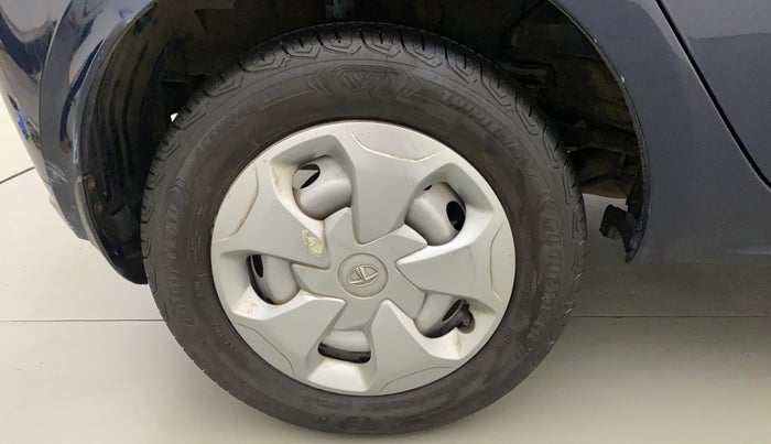 2022 Tata Tiago XM CNG, CNG, Manual, 23,255 km, Right Rear Wheel