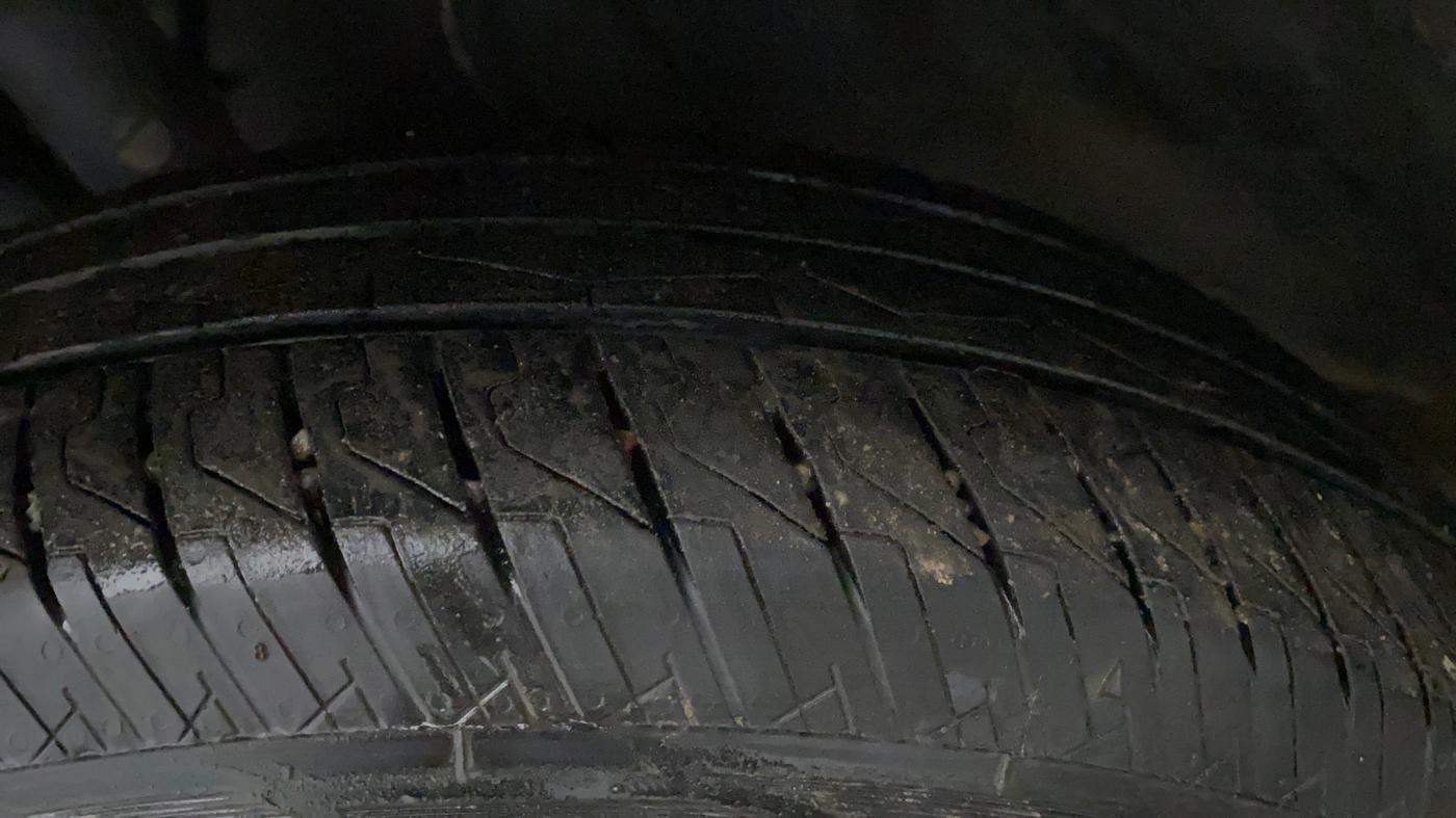 2022 Tata PUNCH ADVENTURE MT, Petrol, Manual, 1,47,605 km, Left Front Tyre Tread