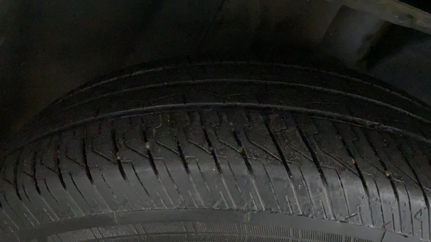 2022 Tata PUNCH ADVENTURE MT, Petrol, Manual, 1,47,605 km, Right Front Tyre Tread