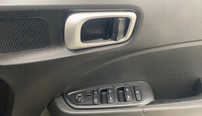 2021 Hyundai VENUE S 1.0 TURBO DCT, Petrol, Automatic, 27,910 km, Driver Side Door Panels Control