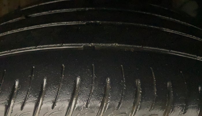 2021 Hyundai VENUE S 1.0 TURBO DCT, Petrol, Automatic, 27,910 km, Right Front Tyre Tread