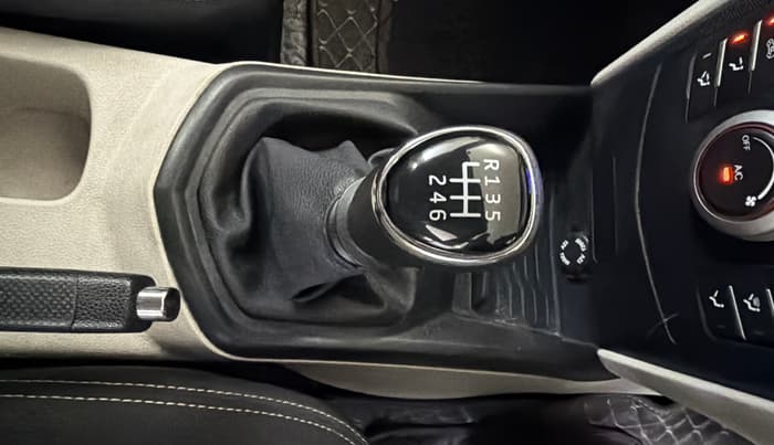 2024 Mahindra XUV300 W4 1.5 DIESEL, Diesel, Manual, 84,053 km, Gear Lever