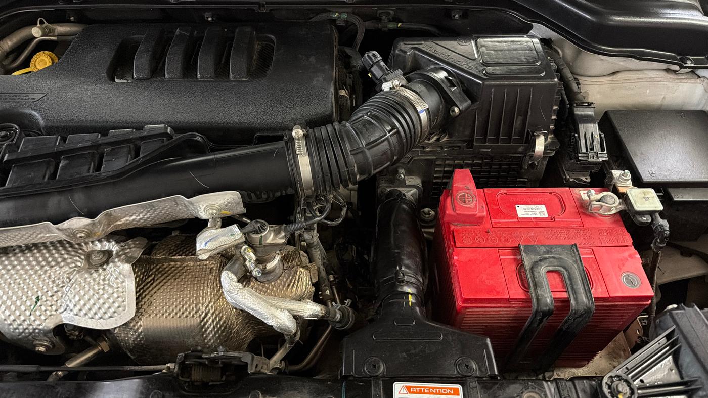 2024 Mahindra XUV300 W4 1.5 DIESEL, Diesel, Manual, 84,053 km, Engine View - Left