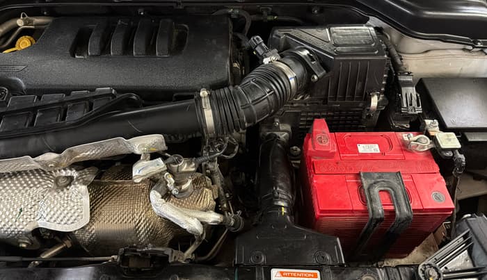 2024 Mahindra XUV300 W4 1.5 DIESEL, Diesel, Manual, 84,053 km, Engine View - Left