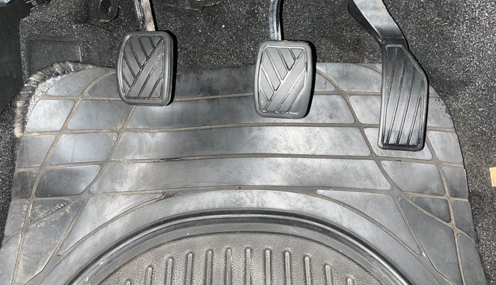 2021 Maruti Vitara Brezza VXI, Petrol, Manual, 14,160 km, Pedals