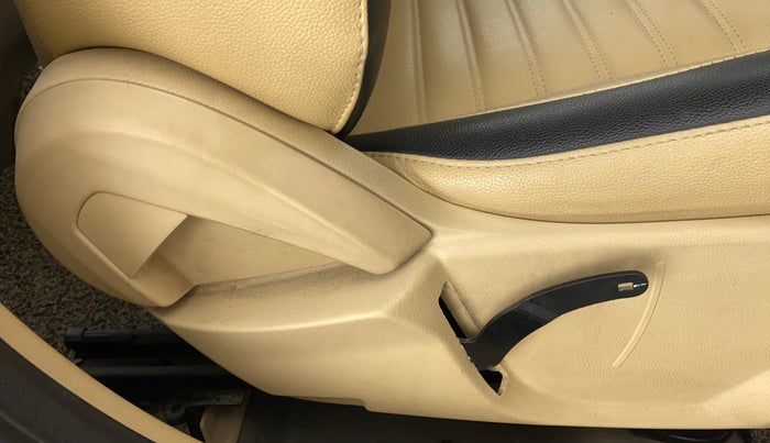 2018 Ford Figo Aspire 1.2 TITANIUM PETROL, CNG, Manual, 74,874 km, Driver Side Adjustment Panel