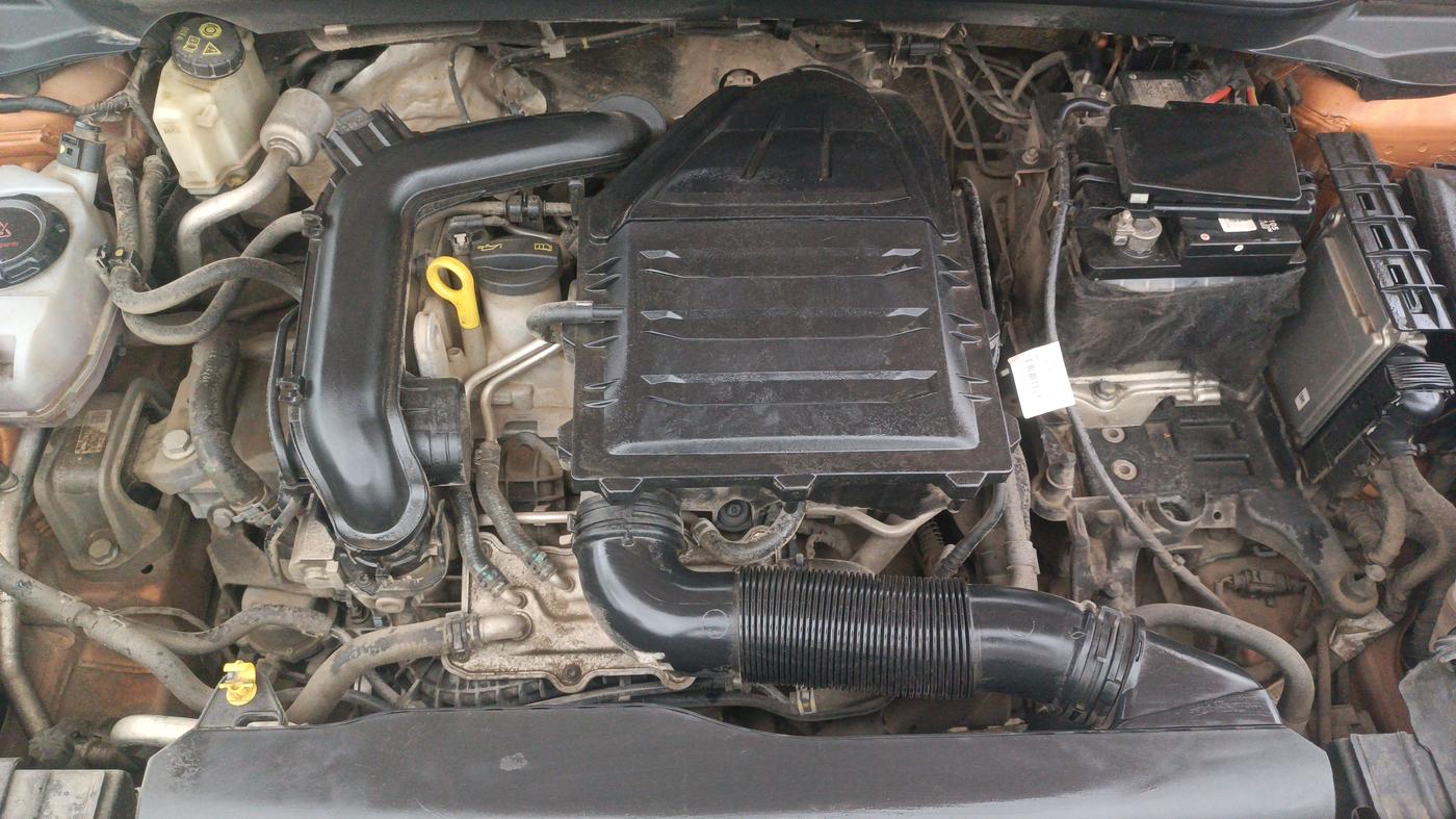 2021 Skoda KUSHAQ AMBITION 1.0L TSI MT, Petrol, Manual, 23,901 km, Engine View
