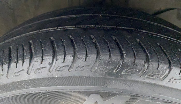 2018 Honda Amaze 1.2L I-VTEC V CVT, Petrol, Automatic, 36,778 km, Right Front Tyre Tread