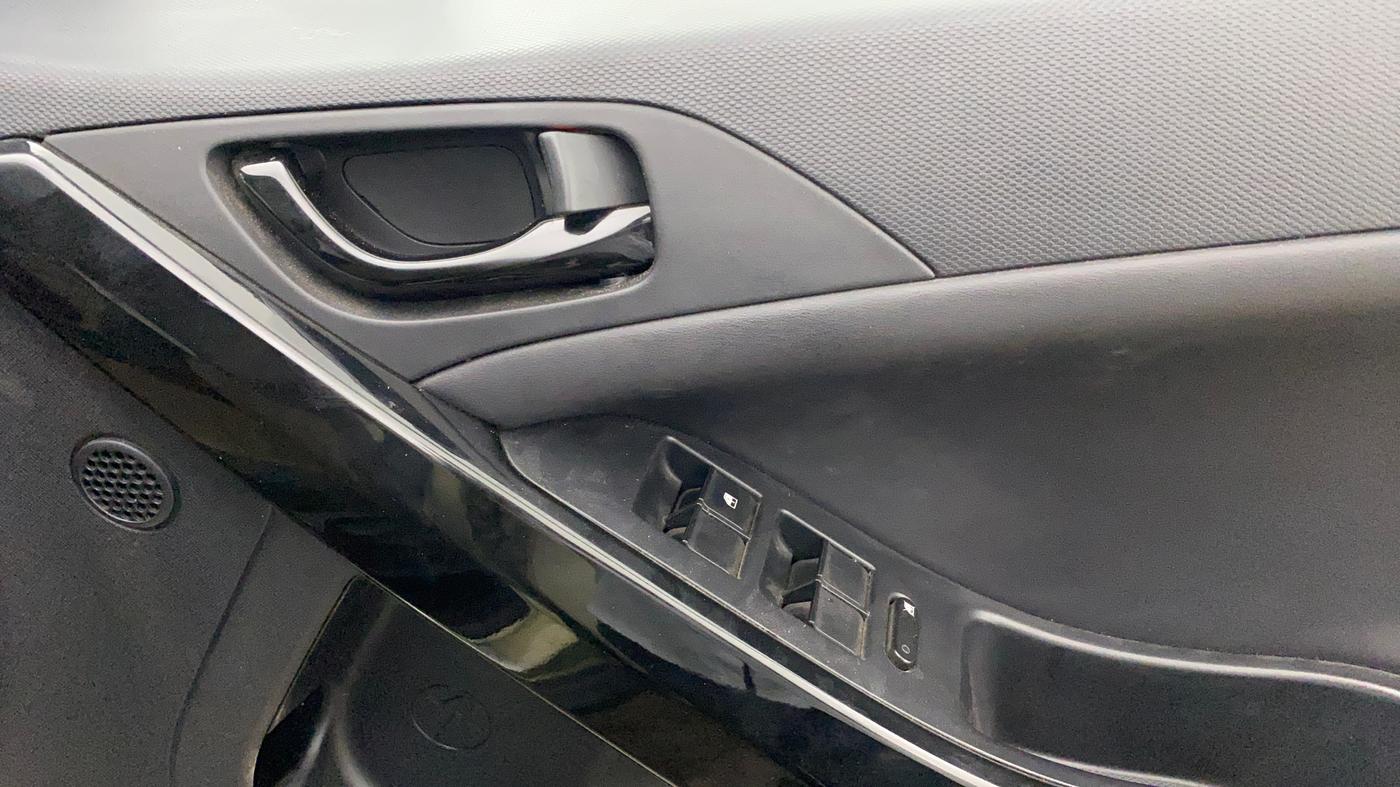 2023 Tata NEXON XZA PLUS LUX SUNROOF KAZIRANGA PETROL, Petrol, Automatic, 18,116 km, Driver Side Door Panels Control