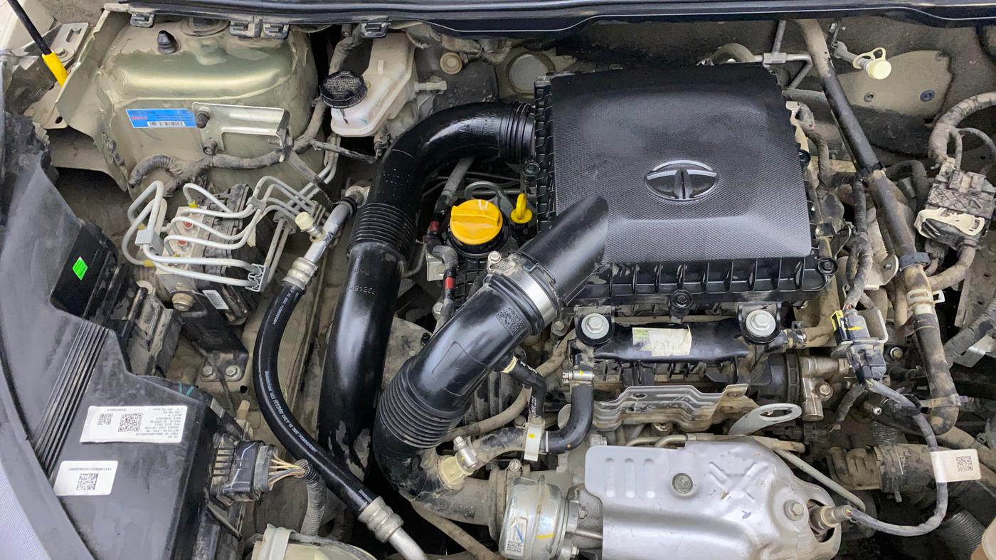 2023 Tata NEXON XZA PLUS LUX SUNROOF KAZIRANGA PETROL, Petrol, Automatic, 18,116 km, Engine View - Right