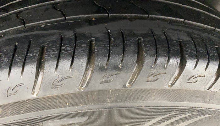 2022 Maruti BREZZA ZXI, Petrol, Manual, 42,466 km, Right Rear Tyre Tread