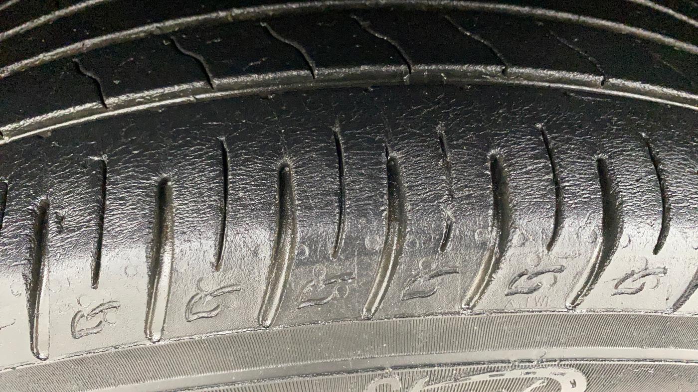 2022 Maruti BREZZA ZXI, Petrol, Manual, 42,466 km, Left Front Tyre Tread