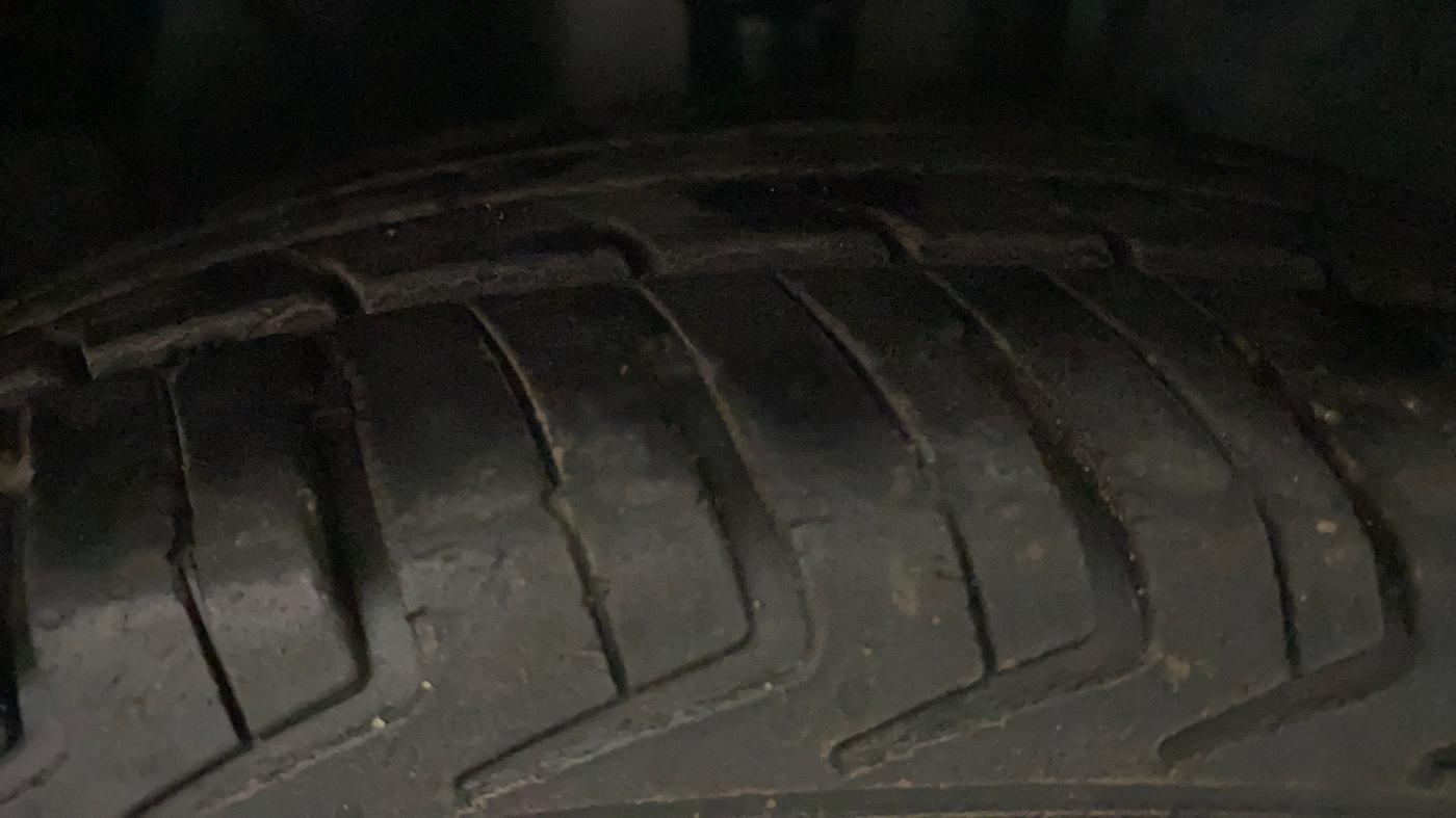 2019 Datsun Redi Go S 1.0 AMT, Petrol, Automatic, 15,979 km, Right Front Tyre Tread