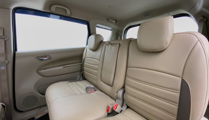 2018 Maruti Ertiga ZDI PLUS SHVS, Diesel, Manual, 34,083 km, Right Side Rear Door Cabin