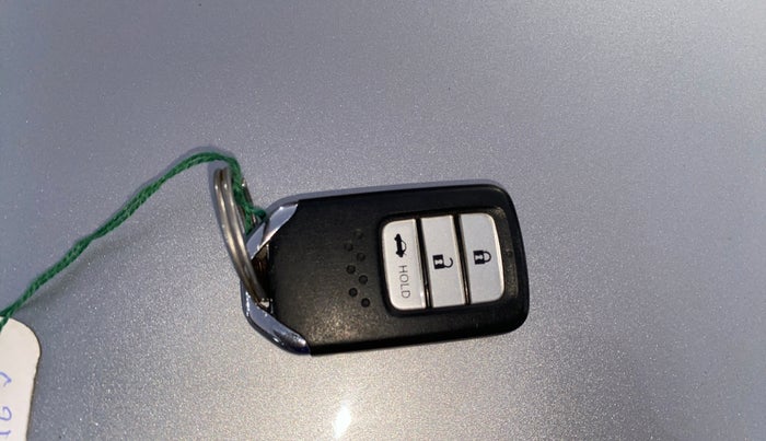 2020 Honda Amaze 1.2L I-VTEC V CVT, Petrol, Automatic, 41,353 km, Key Close Up