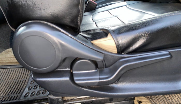 2020 Honda Amaze 1.2L I-VTEC V CVT, Petrol, Automatic, 41,353 km, Driver Side Adjustment Panel