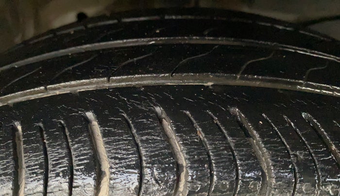 2020 Honda Amaze 1.2L I-VTEC V CVT, Petrol, Automatic, 41,353 km, Right Front Tyre Tread