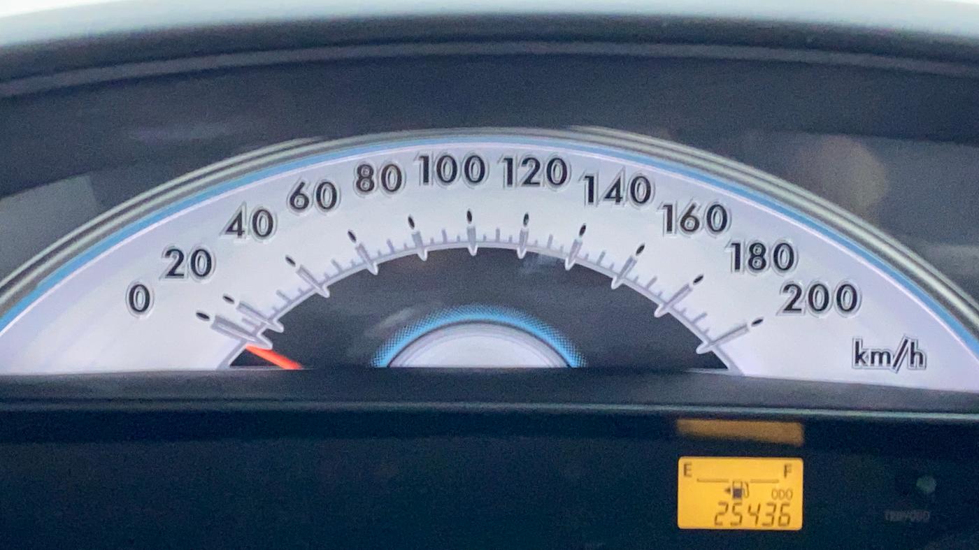 2011 Toyota Etios Liva G, Petrol, Manual, 25,501 km, Odometer Image