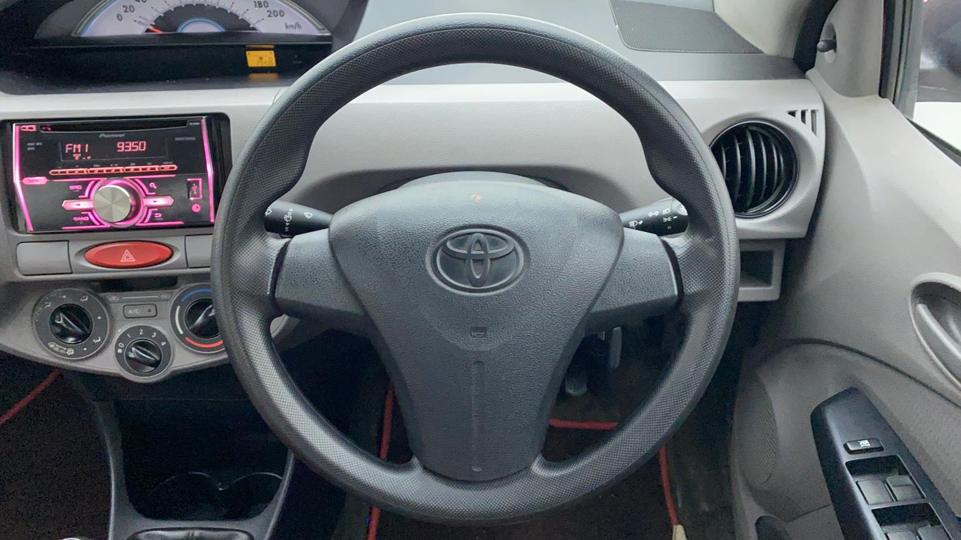 2011 Toyota Etios Liva G, Petrol, Manual, 25,501 km, Steering Wheel Close Up