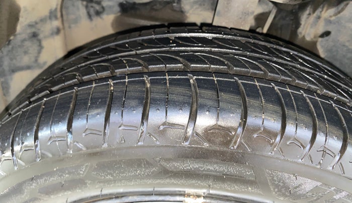 2018 Toyota YARIS G MT, Petrol, Manual, 51,312 km, Left Front Tyre Tread