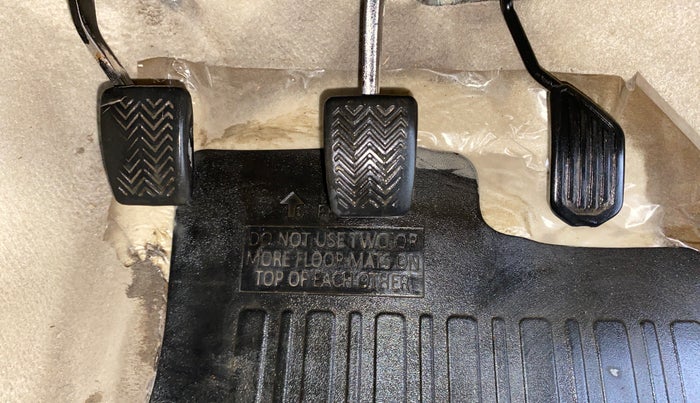 2018 Toyota YARIS G MT, Petrol, Manual, 51,312 km, Pedals