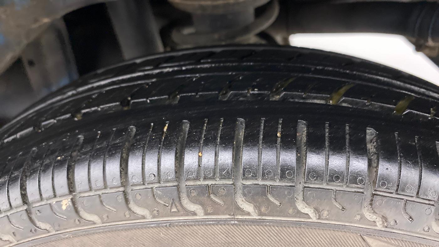 2017 Maruti Alto 800 LXI, Petrol, Manual, 47,118 km, Left Rear Tyre Tread