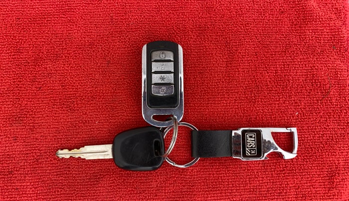 2017 Maruti Alto 800 LXI, Petrol, Manual, 47,118 km, Key Close Up