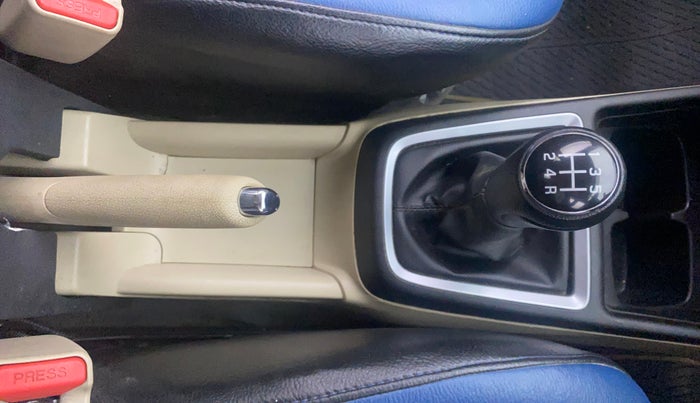 2022 Maruti Dzire VXI, Petrol, Manual, 36,736 km, Gear Lever