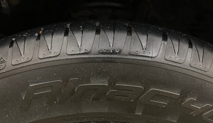 2016 Maruti Vitara Brezza ZDI PLUS, Diesel, Manual, 1,35,208 km, Right Front Tyre Tread