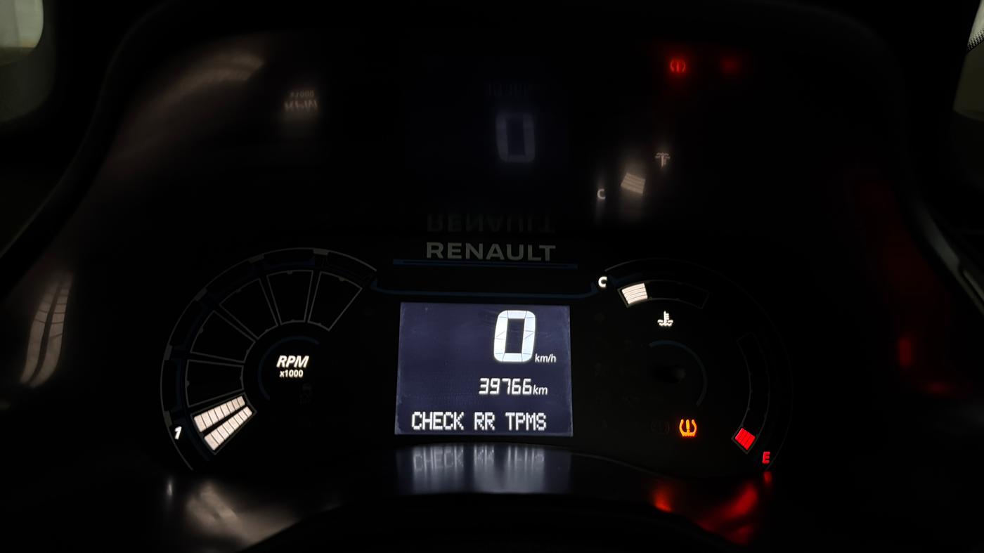 2023 Renault TRIBER RXE MT, Petrol, Manual, 39,754 km, Odometer Image