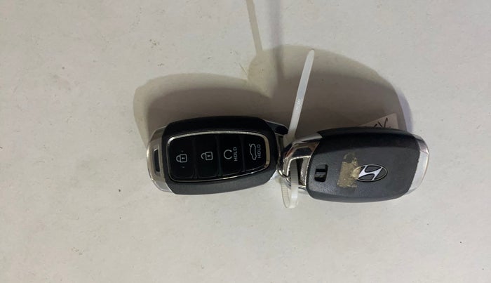 2023 Hyundai Verna SX 1.5 l MPI, Petrol, Manual, 50,633 km, Key Close Up