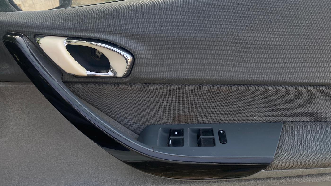 2021 Tata TIGOR XZ PLUS PETROL, Petrol, Manual, 1,50,817 km, Driver Side Door Panels Control