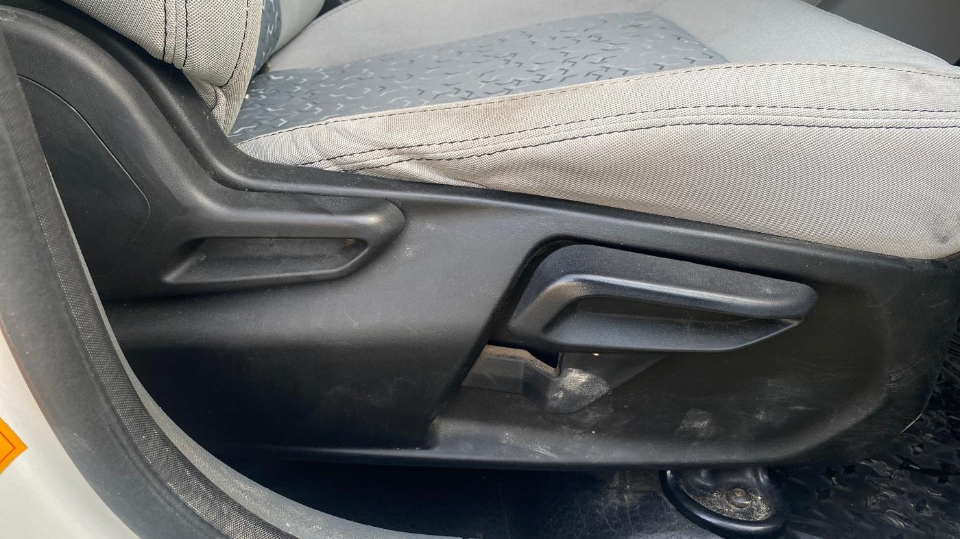 2021 Tata TIGOR XZ PLUS PETROL, Petrol, Manual, 1,50,817 km, Driver Side Adjustment Panel