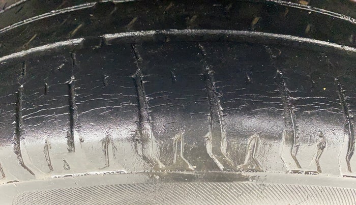 2021 Maruti Swift ZXI AMT, Petrol, Automatic, 65,525 km, Left Rear Tyre Tread