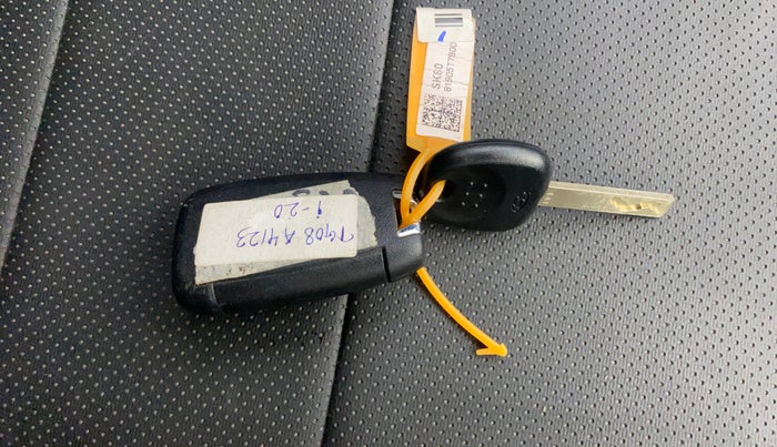 2024 Hyundai NEW I20 Sportz (O) 1.2 IVT, Petrol, Automatic, 36,096 km, Key Close Up