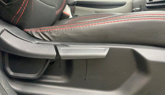 2024 Hyundai NEW I20 Sportz (O) 1.2 IVT, Petrol, Automatic, 36,096 km, Driver Side Adjustment Panel