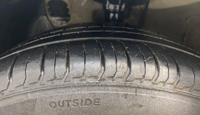 2024 Hyundai NEW I20 Sportz (O) 1.2 IVT, Petrol, Automatic, 36,096 km, Left Front Tyre Tread