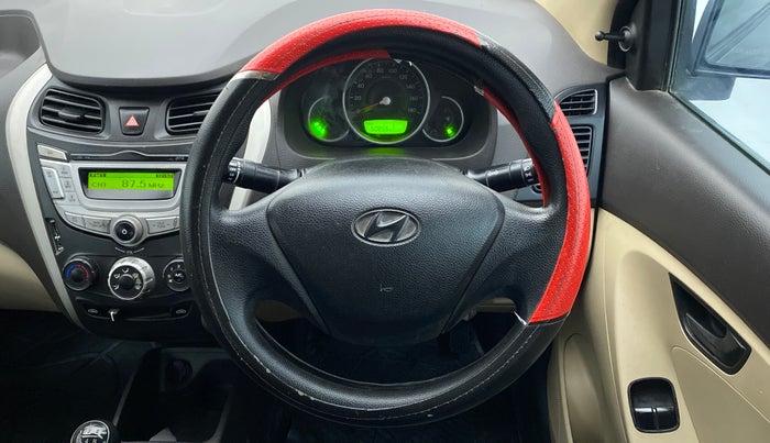 2016 Hyundai Eon MAGNA +, Petrol, Manual, 60,855 km, Steering Wheel Close Up