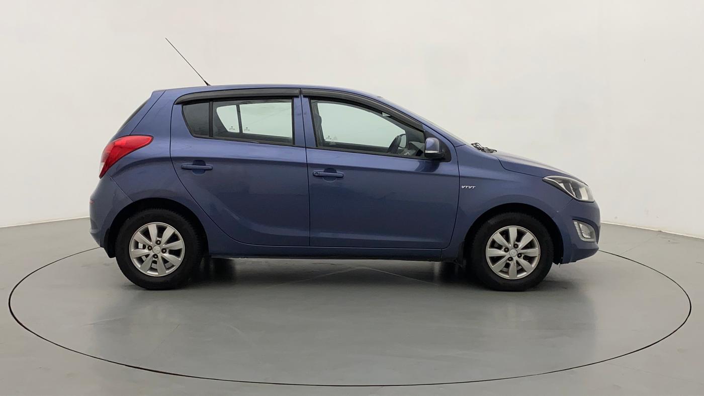 2014 Hyundai i20 SPORTZ 1.2, Petrol, Manual, 84,777 km, Right Side