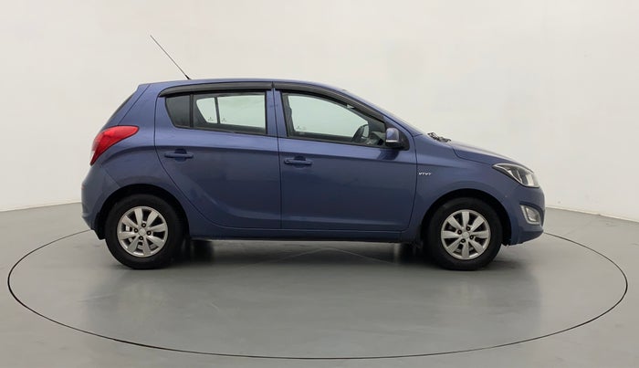 2014 Hyundai i20 SPORTZ 1.2, Petrol, Manual, 84,777 km, Right Side