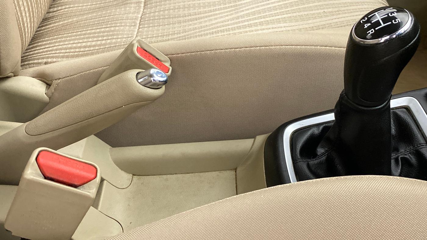 2020 Maruti Dzire VXI, Petrol, Manual, 49,520 km, Gear Lever