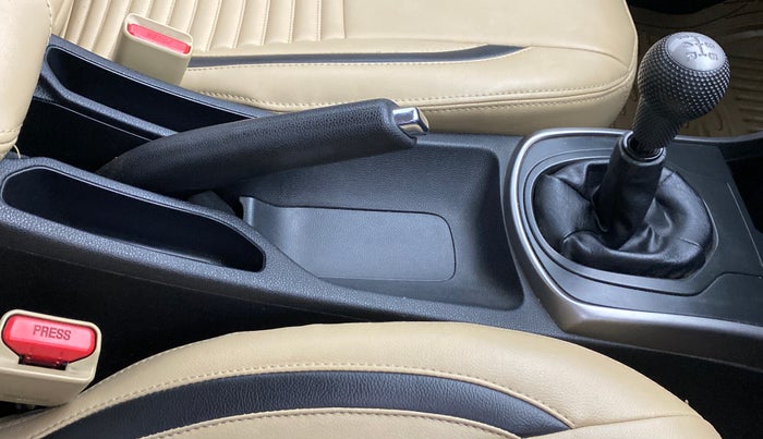 2015 Honda City V MT PETROL, Petrol, Manual, 65,295 km, Gear Lever